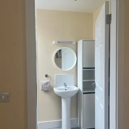וילה Lodges 23 Luxury Living At River קנמארה